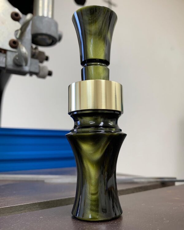 Venom Pearl cast acrylic rod
